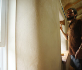 Sculpted window reveal in faswall block home